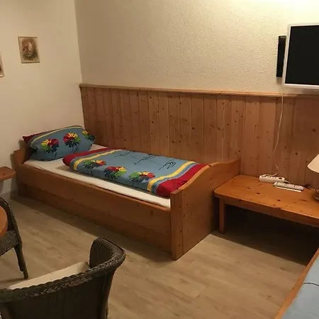 Am Eichenhain 3* ニュルンベルク